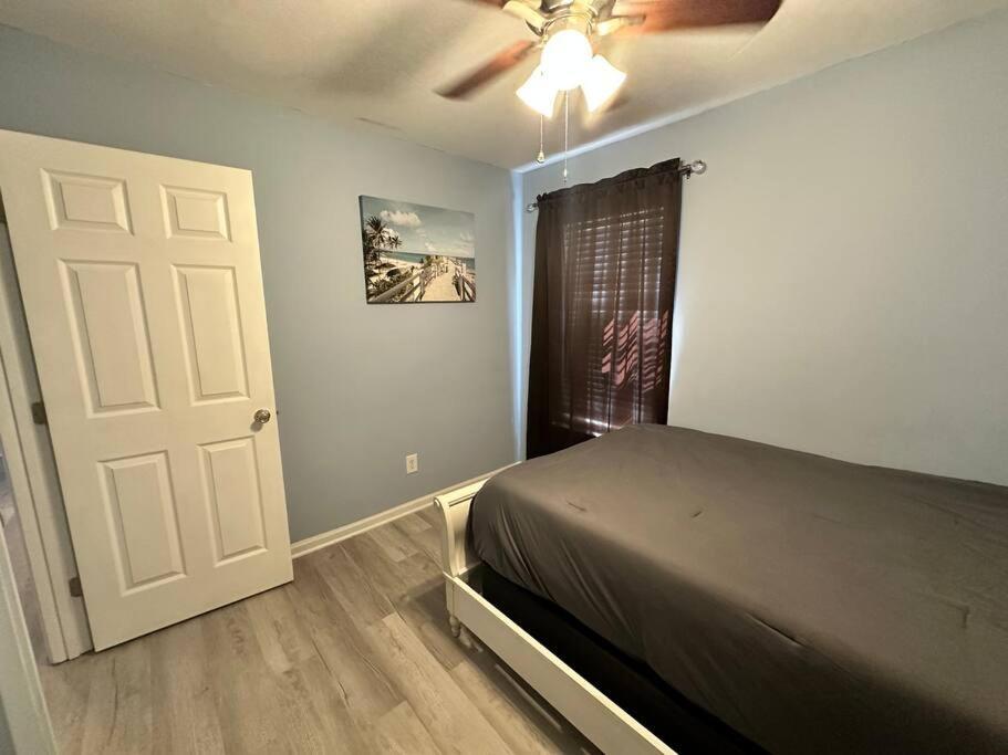 Adorable 3Br/2Ba W/ Garage 2Min Walk Ecu Health Βίλα Γκρίνβιλ Εξωτερικό φωτογραφία