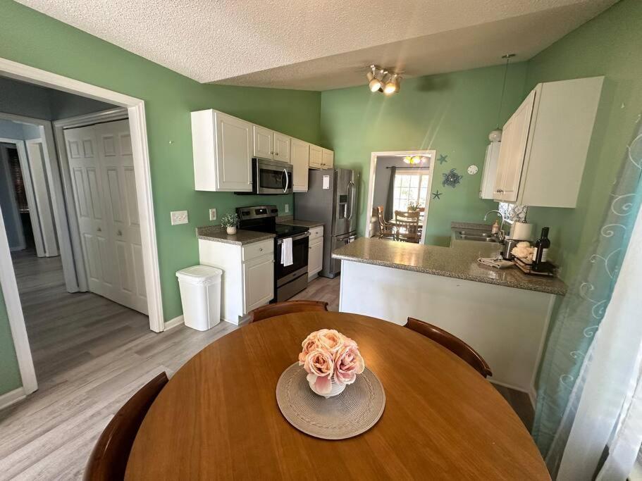 Adorable 3Br/2Ba W/ Garage 2Min Walk Ecu Health Βίλα Γκρίνβιλ Εξωτερικό φωτογραφία