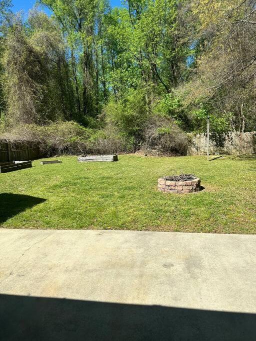 Adorable 3Br/2Ba W/ Garage 2Min Walk Ecu Health Βίλα Γκρίνβιλ Εξωτερικό φωτογραφία