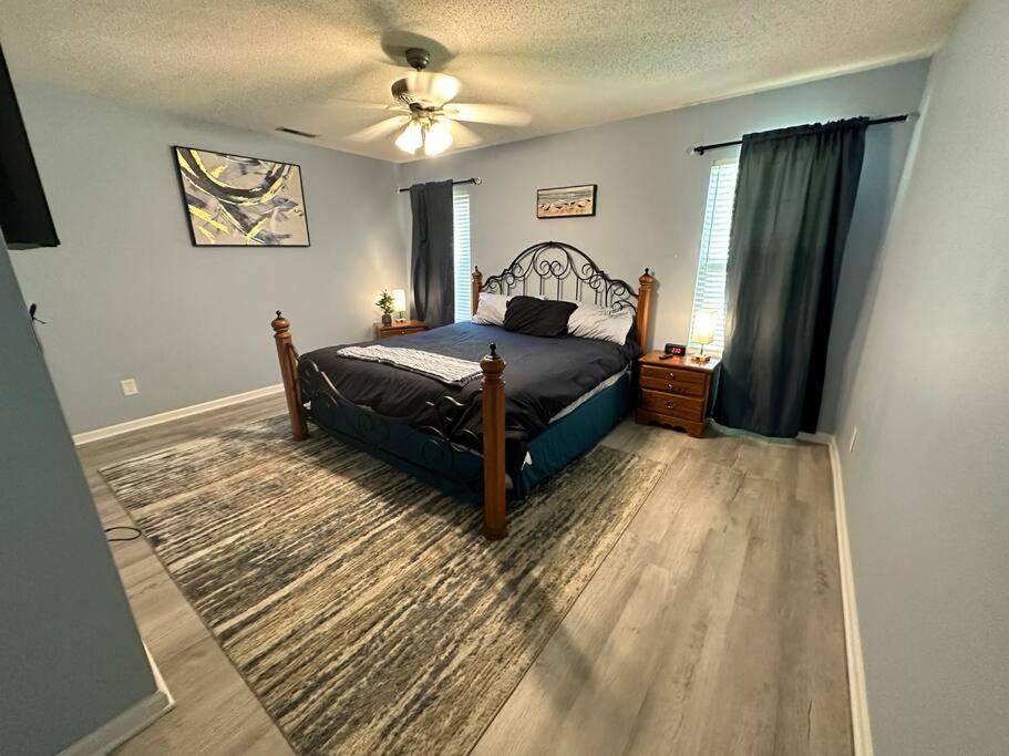 Adorable 3Br/2Ba W/ Garage 2Min Walk Ecu Health Βίλα Γκρίνβιλ Εξωτερικό φωτογραφία